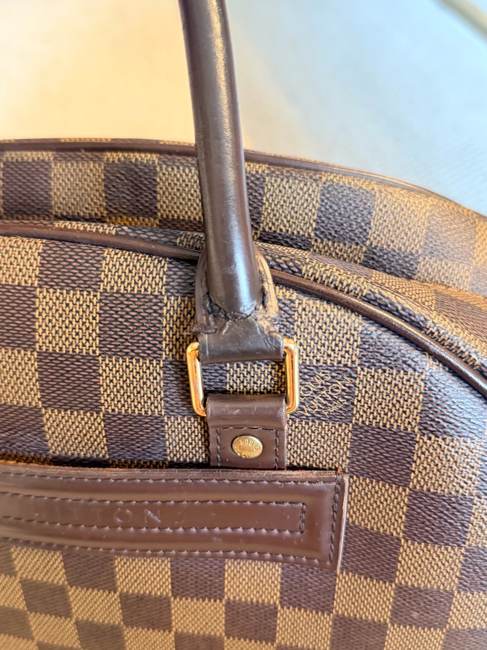 Louis Vuitton Nolita in Damier Ebene - Picture 3 of 8